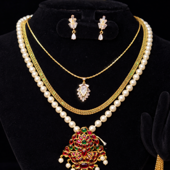 Elegant Pearl Kundan Pendant Set (Marrage combo)