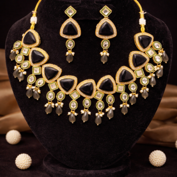 Black Pearl Bridal Choker Set